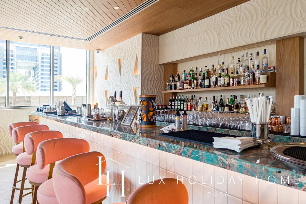 Lux Iconic Views At The Palm Tower Suite 2 Dubai Ngoại thất bức ảnh